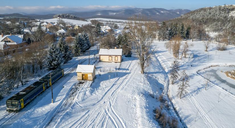 Nincs elzárt település, de több iskolában rendkívüli szünetet rendeltek el
