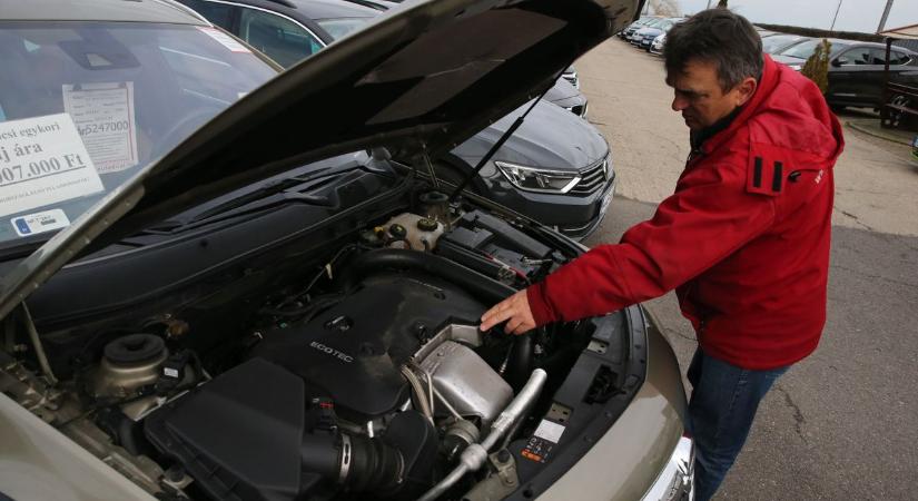 Mielőtt milliókat dobnál ki az ablakon, ezeket a használt autókat mindenképpen került el a kereskedésben