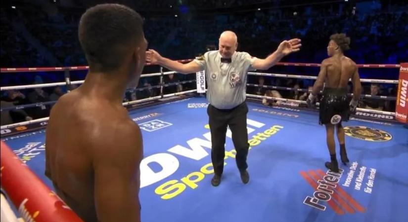 Padlóra küldték a bírót a bokszmeccsen – videó