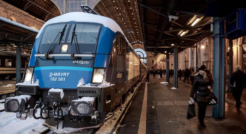 Már vasárnapi vonatokat is érint a Keleti pályaudvar peronátépítése