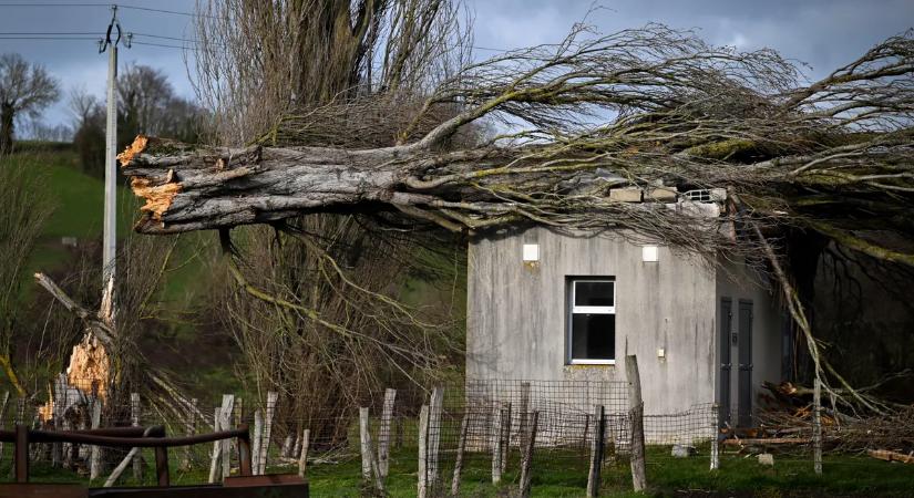 Káosz Európa-szerte: már halálos áldozata is van az ítéletidőnek
