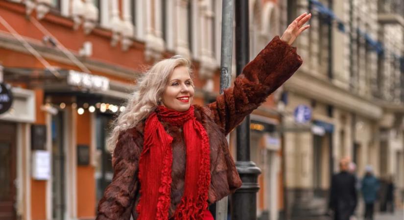 Rétegezés mesterfokon: egyszerű, mégis nőies téli szettek fillérekből