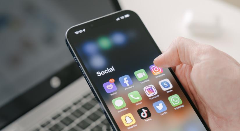 Újra vörös kódot hirdetett az Apple: ha iPhone-od van, szörnyű veszélyben vagy most a hackerek miatt