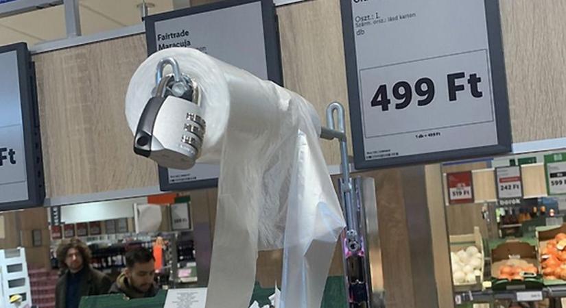 Nagy a baj a multiknál! Már a műanyag zacskós gurigákat is le kell lakatolni?