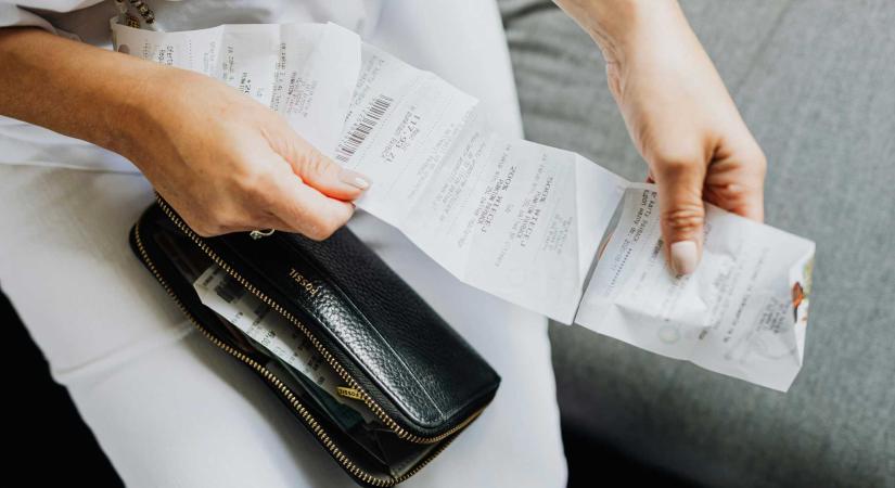 Miért emeli a kormány az ingatlan- és járműadókat? Itt a magyarázat