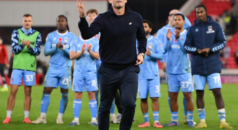 Pont jókor bolondult meg az angol fociliga mindhárom osztálya, ha már a Premier League elfelejtett szórakoztatni