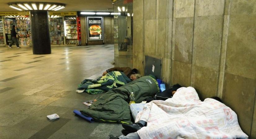 Ruhaneműk a hajléktalanoknak – a máltaiak segítséget kérnek