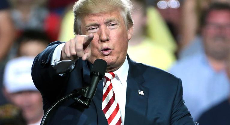 Kubát is megfenyegette Trump