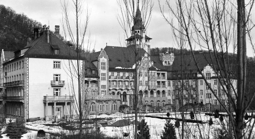 Nosztalgiára fel! Felismered a régi képek alapján, melyik hófödte településen járunk?