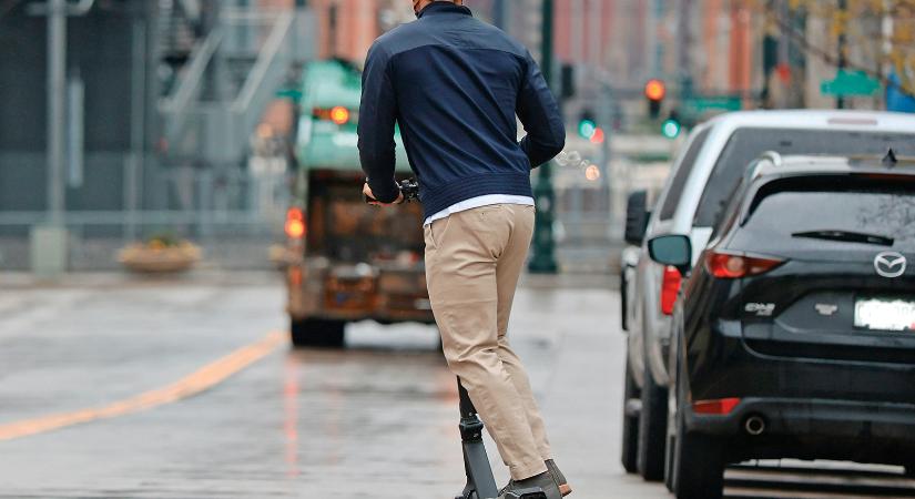 Száguldás, tiltás, börtön – E-rollerek a nagyvilágban