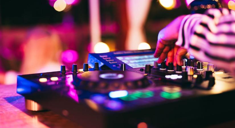 Gyász: meghalt a népszerű magyar dj