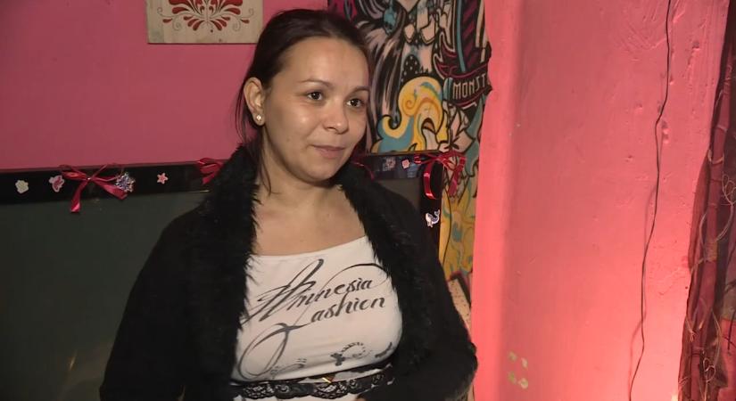 Melinda dolgozik, mégis rongyokkal fűt - így élnek Komádiban a mínuszokban