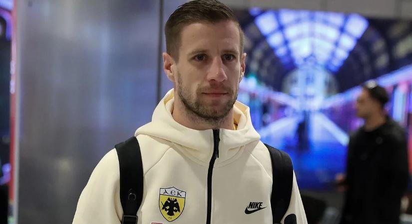 Bajba került az AEK Athén, pályára küldték Varga Barnabást