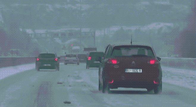 Rég nem látott havazással és Tarr Béla halálával indult az új év