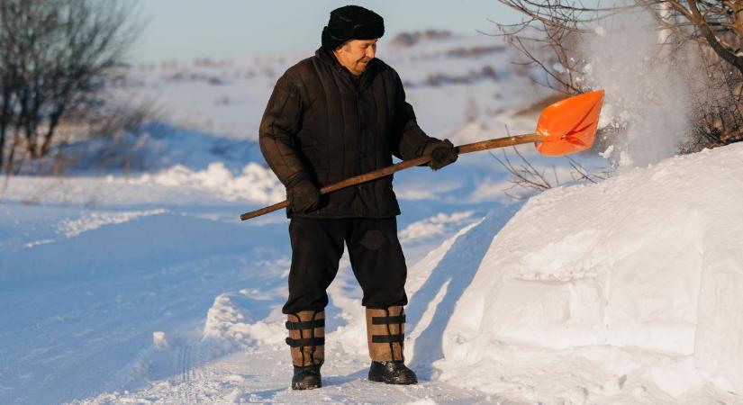 Közösségépítő a hó
