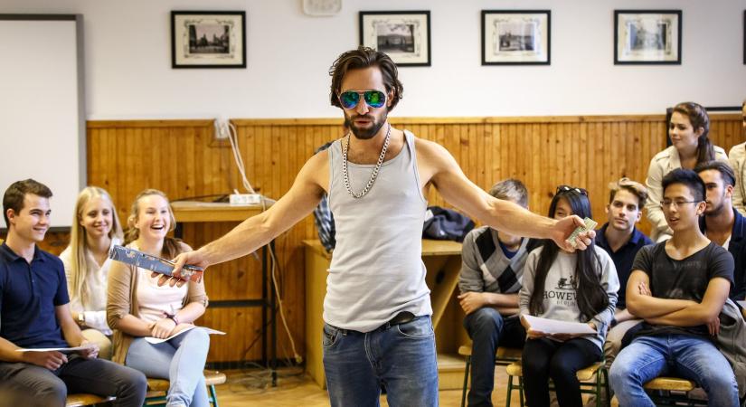 „Tisztességesen nem lehet nyerni” – 500. alkalommal szembesített a szegénységgel a Szociopoly