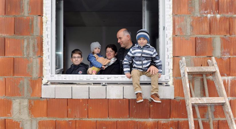 Gyermekes anyák kedvezménye 2026-tól