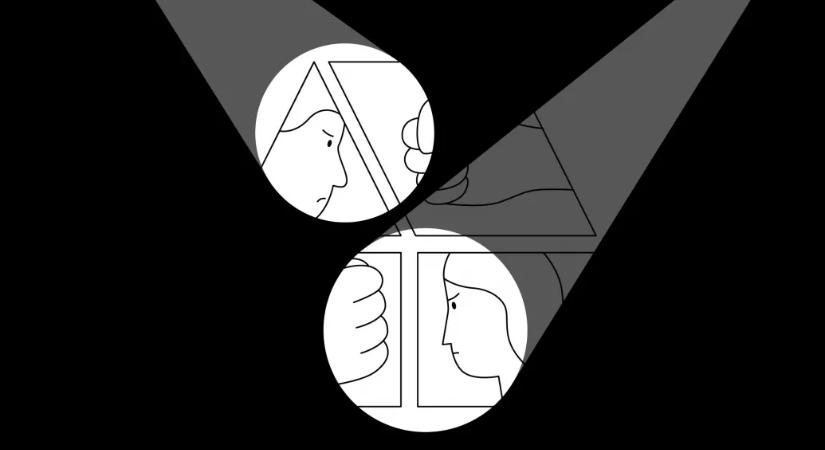 Két nagyobb gyerekkel tudtuk csak lefogni a dühöngő gyereket