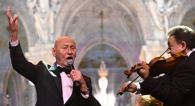 Kirobbanó formában lépett Reviczky Gábor színpadra hosszú betegsége után