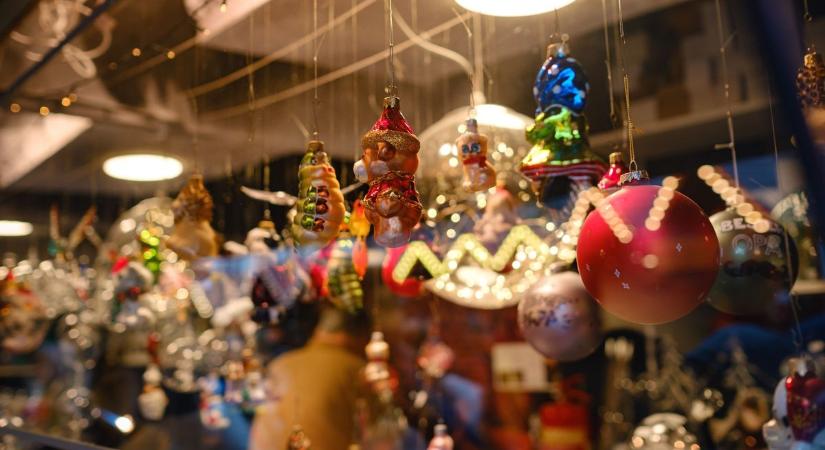 Bábmúzeum: a bábok univerzumán keresztül felfedezhetjük a szépirodalmi alkotások, és a mesék világát is