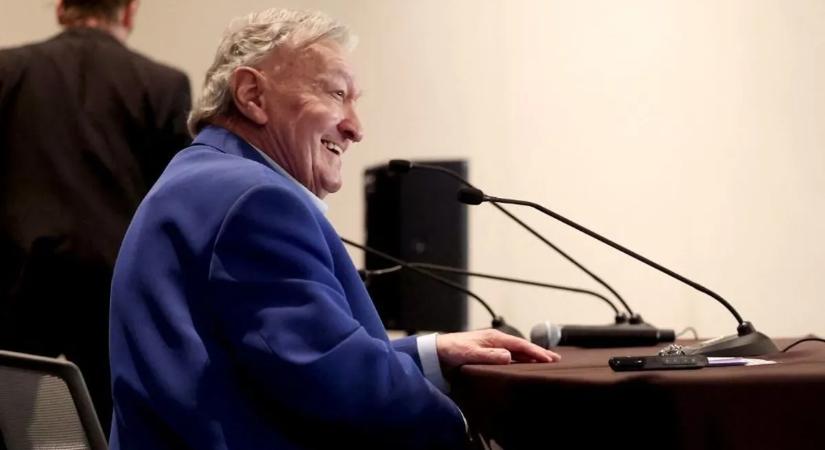 Meghalt a világhírű svájci író