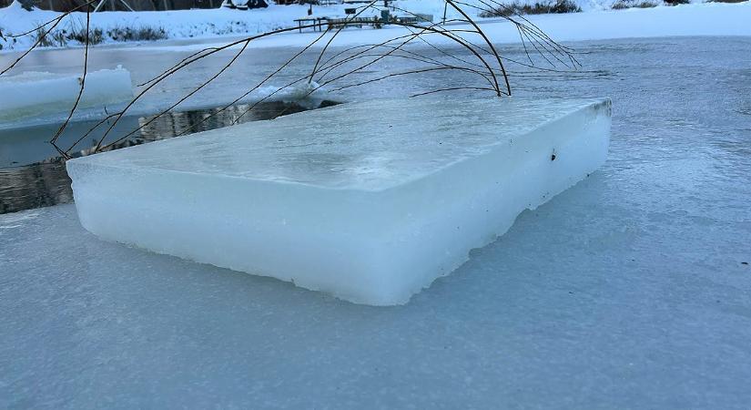 Erősen hízik a jég Debrecenben
