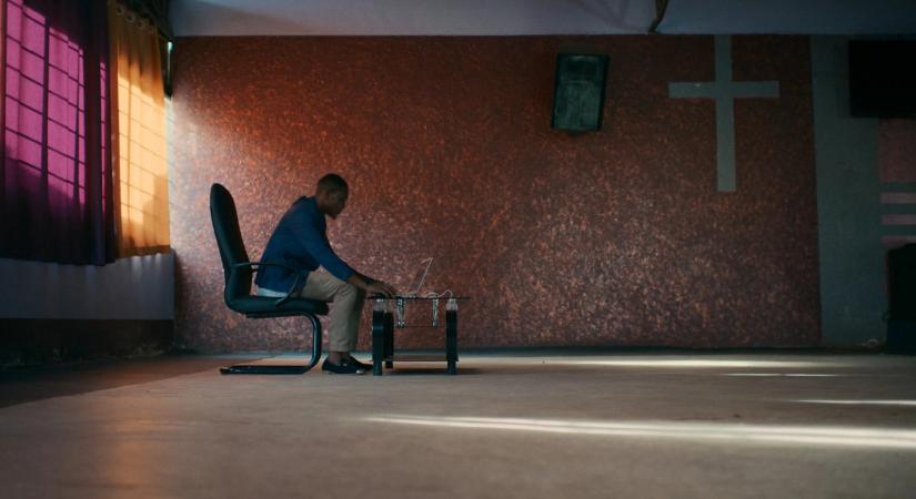 Milliárdos iparág épült arra, hogy a nyugati egyetemisták képtelenek dolgozatot írni