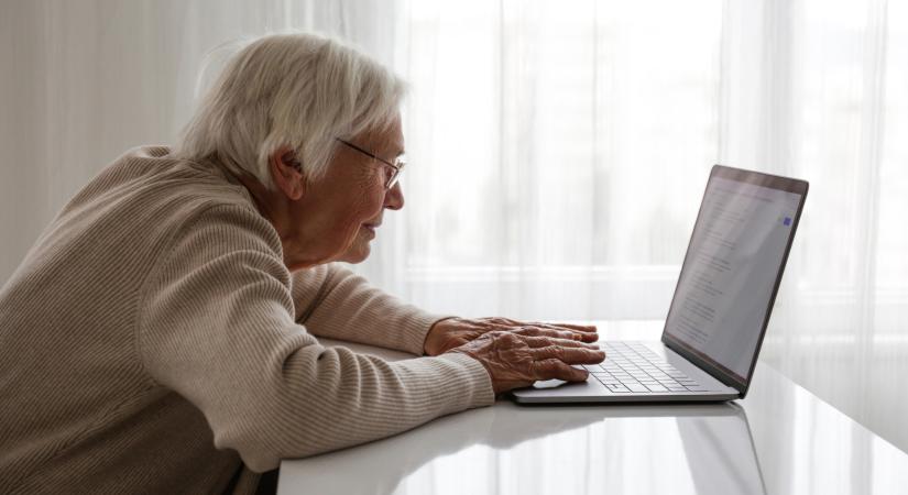 Ma érkezik az emelt nyugdíj – Mutatjuk, ki hány forinttal kap többet