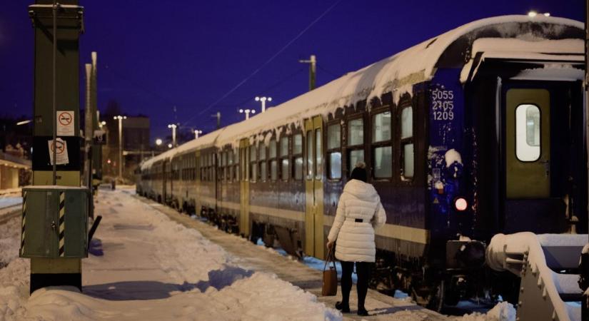 Déli pályaudvar: váltóhiba okoz fennakadást és lassabb menetidőt