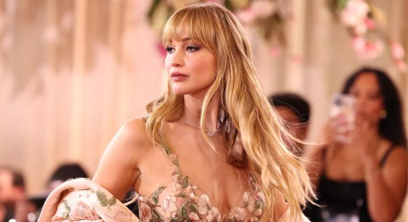 Jennifer Lopez és Lawrence meztelenruhában csapott össze – Íme a Golden Globe legpikánsabb szettjei