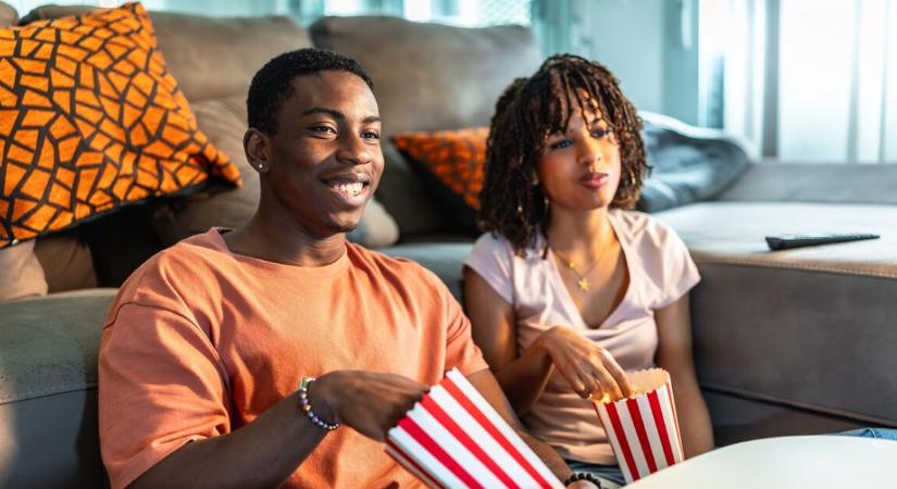 Ez a sci‑fi 100%-os értékeléssel hódít, ami tökéletes választás a Pluribus rajongóinak