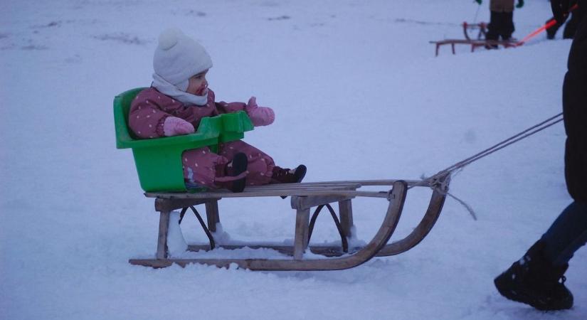 Használt szánkó több tízezerért? Így alakult át a piac a nagy havazás miatt