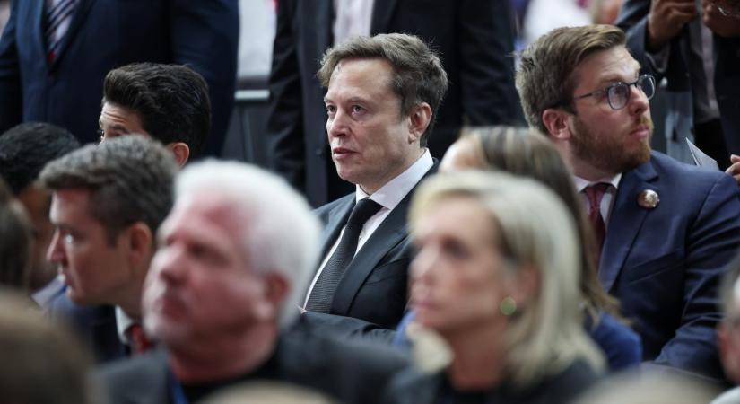 Két ország betiltotta Elon Musk szexképeket generáló chatbotját