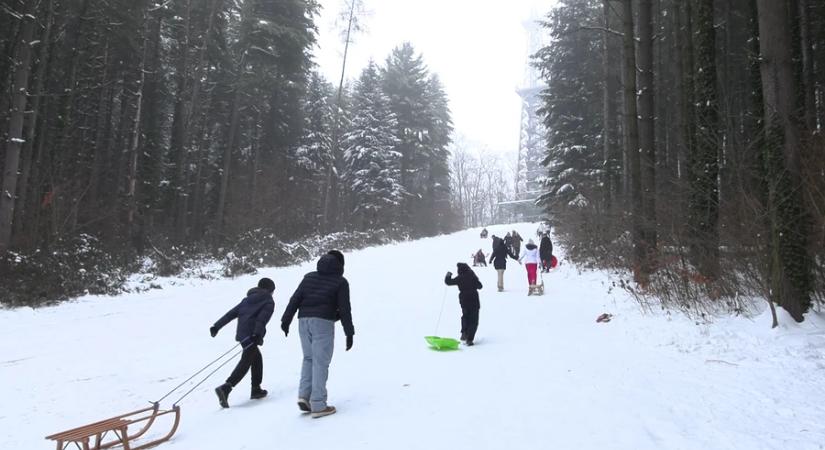 Téli játszótérré alakult a Csónakázó-tó környéke a hétvégén