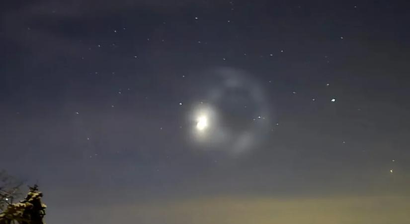 Kiderült, mi okozta a vasárnap esti égbolton látható furcsa jelenséget