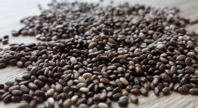 Ezért rajonganak most mindenhol a chiás energiaszeletért