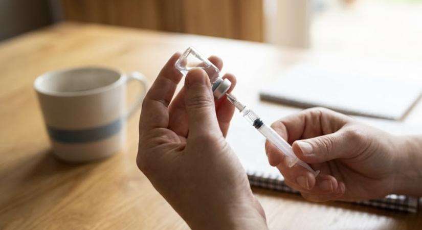 A TikTok új kedvenc „csodaszere” valójában orosz rulett – Ezt hallgatják el az influenszerek a peptidekről