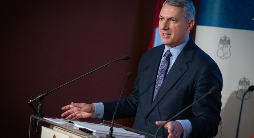 Lázár János: január 20-án mutatják be az új KRESZ-t