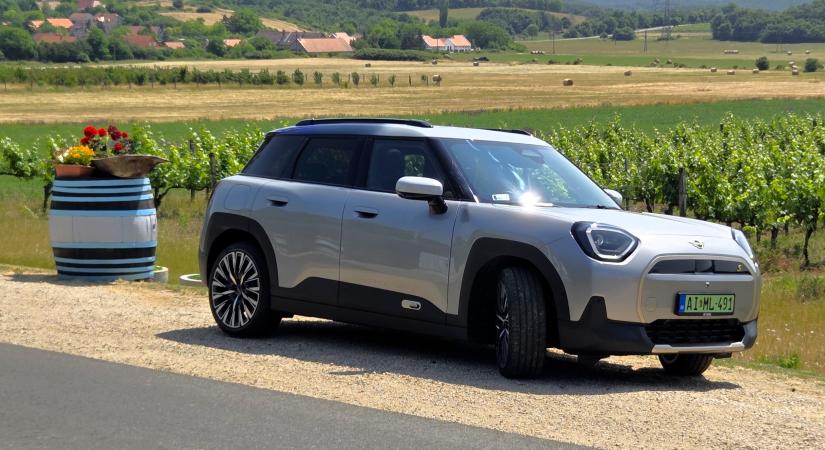 A MINI villanyautó-eladásai húzták fel a BMW Csoport tavalyi eredményét