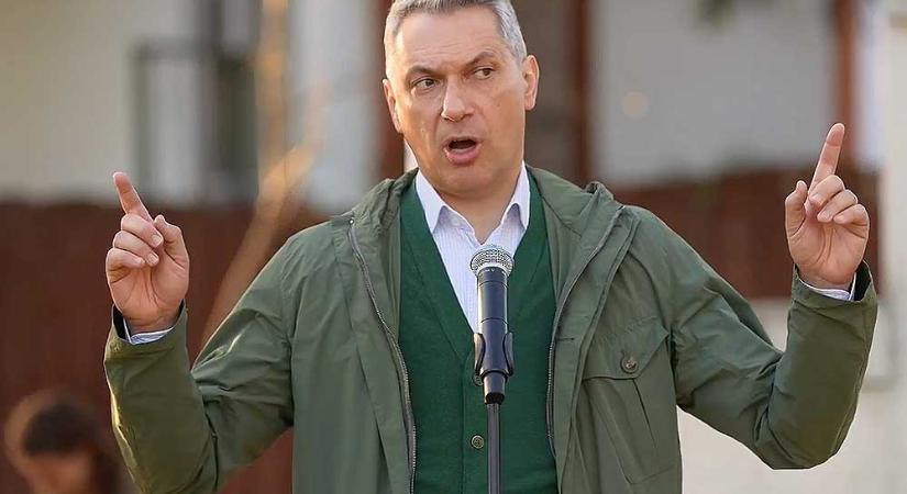 Lázár János bejelentette: mától befejezi miniszteri tevékenységét, az utódát is megnevezte