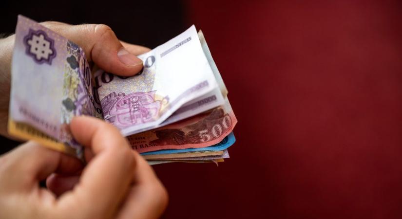 Mélyponton a forintárfolyam, Trump állhat a háttérben