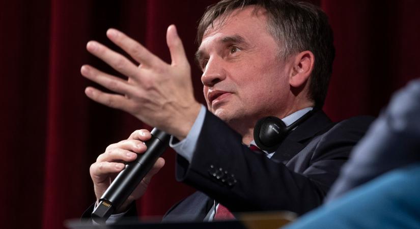 Magyarország politikai menedékjogot adott a volt lengyel igazságügyi miniszternek