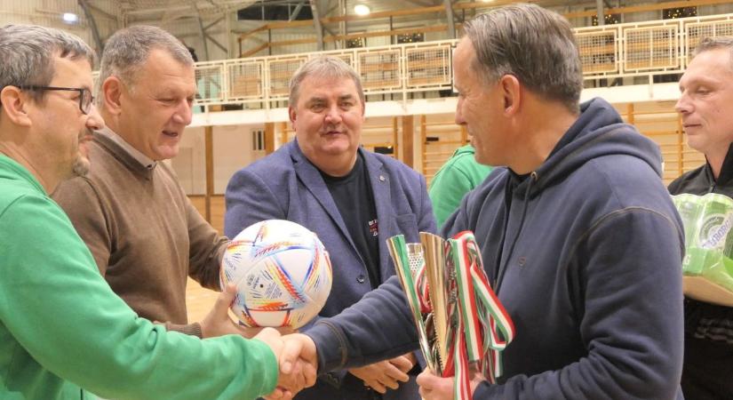 Feszült fináléval ért véget az országos teremlabdarúgó torna Abonyban