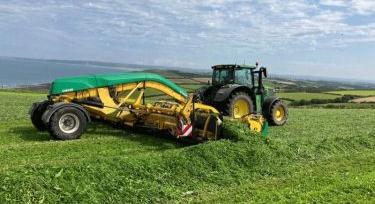 Az Oxbo CM240 gyártása Európába költözik