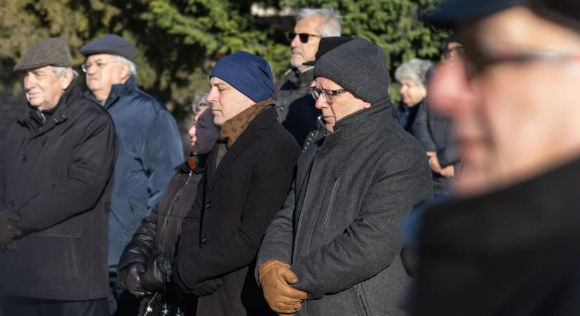 A Don-kanyarban elveszett magyar katonákra emlékeztek Tatán