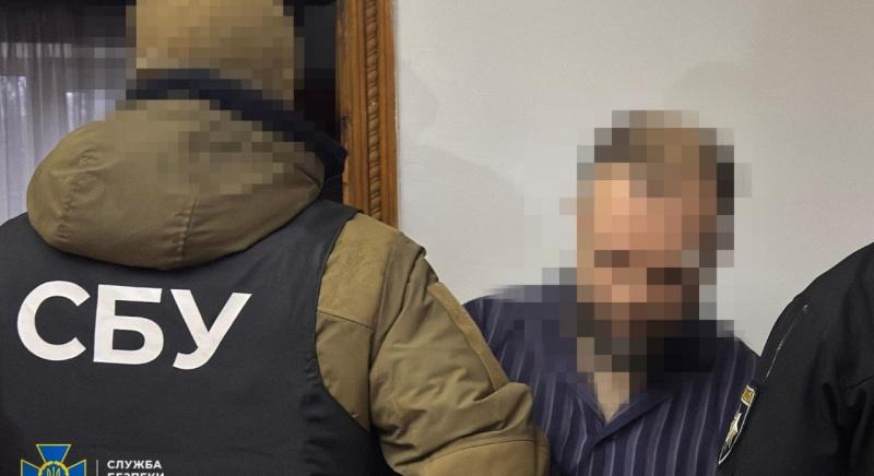 A háború kezdete óta legnagyobb illegális fegyverarzenált számolta fel az SZBU, és vette őrizetbe a fegyverkereskedőket