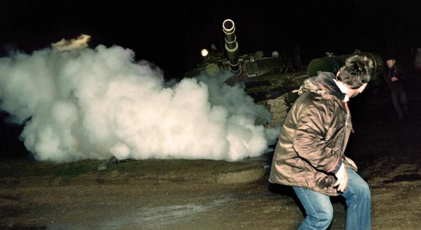 Katonák rohamozták meg a litván köztévé épületét, kitört a pánik