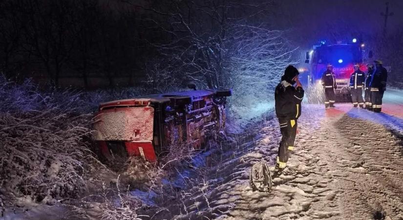 Extrém hideg sújtotta az országot – képekben a hóhelyzet