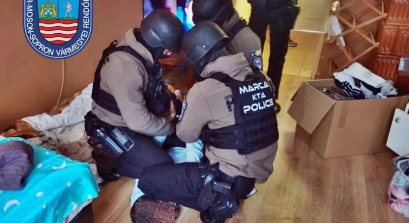 Emberrablás Győrben: az utcáról hurcoltak el egy fiatal férfit, minden tettes rendőrkézen