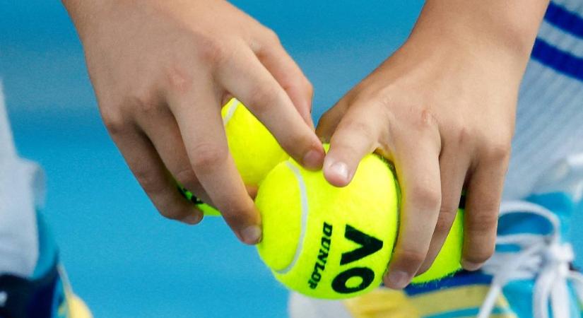 Aggasztó teniszrajt: összeesett egy labdaszedő az Australian Open első napján